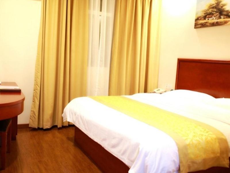 Greentree Inn Shanghai Hongqiao Hub Cao'An Road Huajiang Branch Road Express Hotel Jiading Ngoại thất bức ảnh
