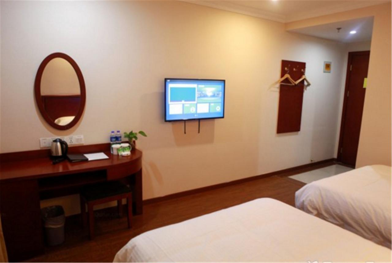 Greentree Inn Shanghai Hongqiao Hub Cao'An Road Huajiang Branch Road Express Hotel Jiading Ngoại thất bức ảnh