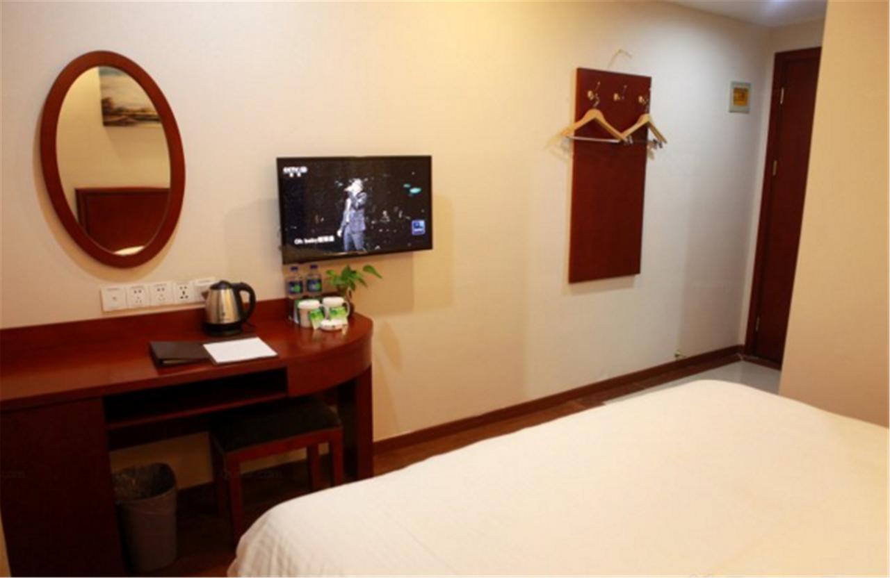Greentree Inn Shanghai Hongqiao Hub Cao'An Road Huajiang Branch Road Express Hotel Jiading Ngoại thất bức ảnh